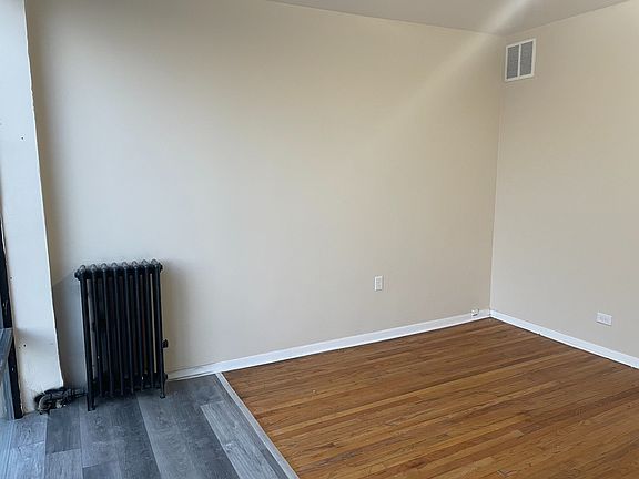3rd image of 2900-04 N Laramie Ave W #2904