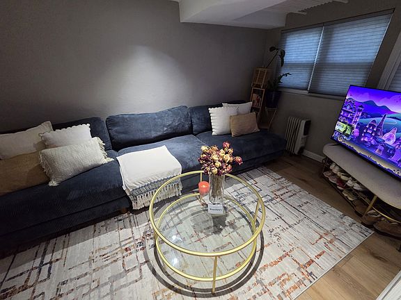 5th image of 2796 Observatory Ave #9