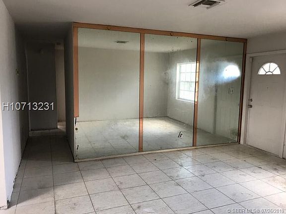4th image of 1891 NW 33rd Ave
