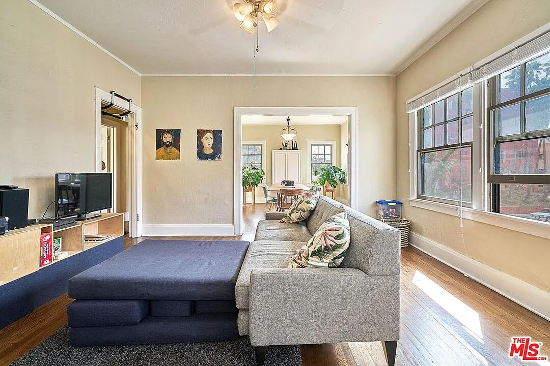 2 bed, 1.0 bath, 1100 sqft, $2,800 — Photo 4