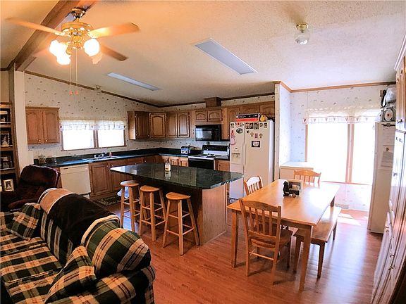 3rd image of 848 1st St