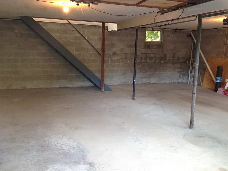 829 Crow Hill Rd — Photo 18