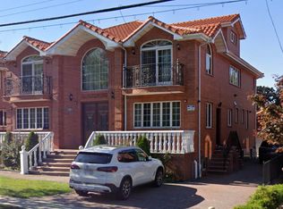 60-26 Marathon Pkwy #B, Little Neck, NY 11362