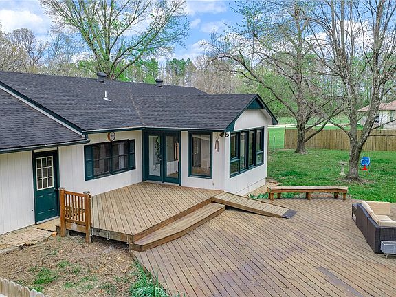 2nd image of 48 E Meadowbrook Cir #1