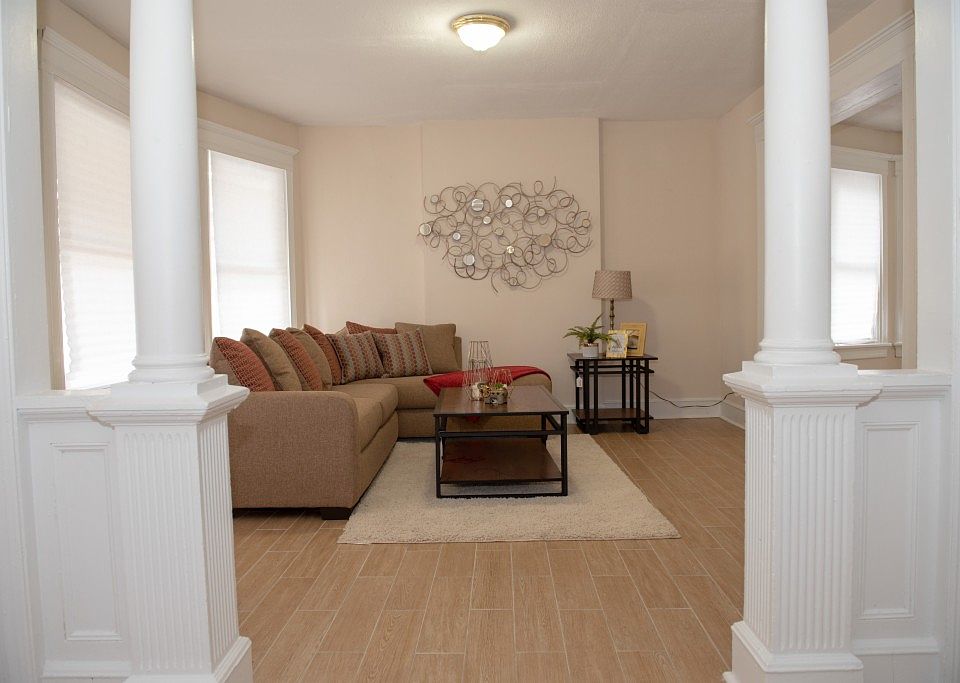 1st image of 141 N Essex Ave