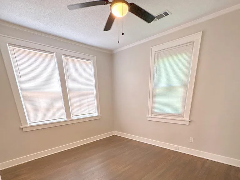 859 Biggs St — Photo 10