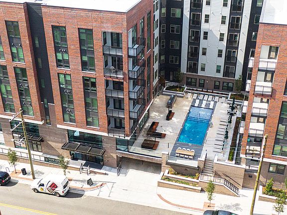 3rd image of 545 Foster St #505