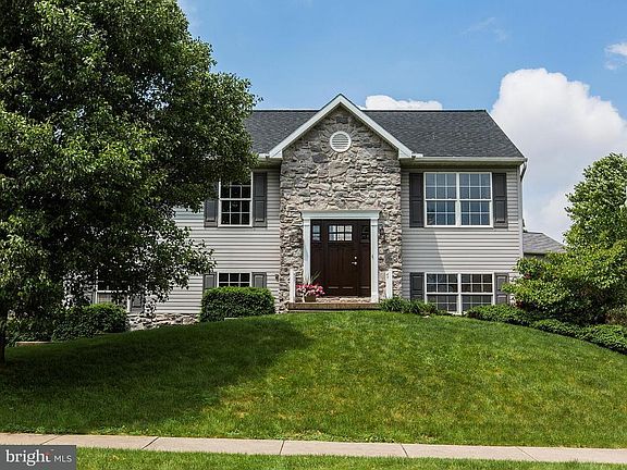 2nd image of 91 Ashley Dr