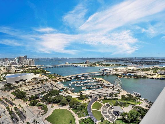 2nd image of 50 Biscayne Blvd APT 5201