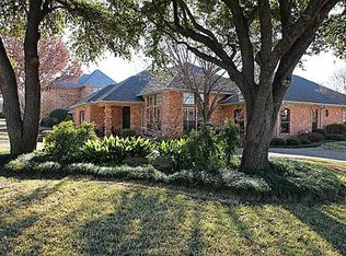 1638 S Travis Cir, Irving, TX 75038