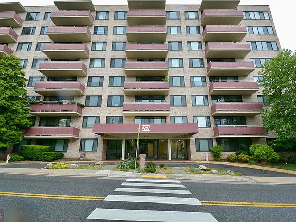 4th image of 4201 Lee Hwy APT 408