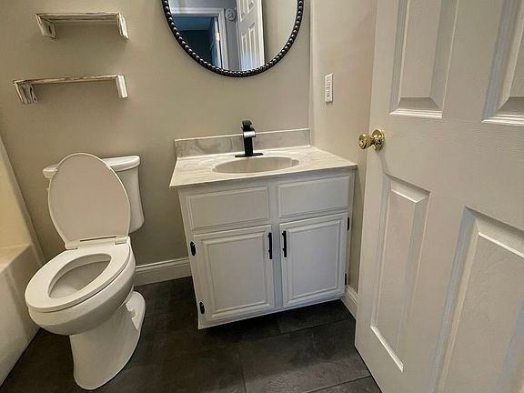 3rd image of 5015 Brittany Downs Dr