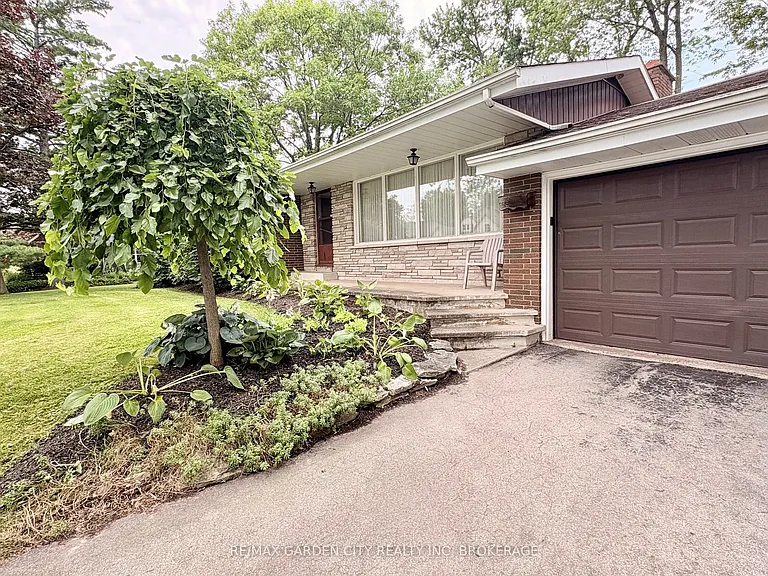 51 Bacon Ln — Photo 2