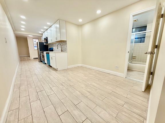 2nd image of 185 Oxford St Floor 1