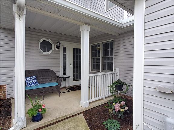 2nd image of 1860 Hickory Ln #25