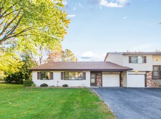 4796 Avon St, Shoreview, MN 55126