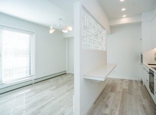 3125 39th St SW #314, Calgary, AB T3E3G9