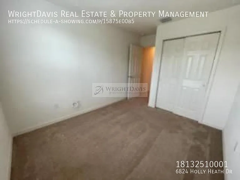 6824 Holly Heath Dr — Photo 10