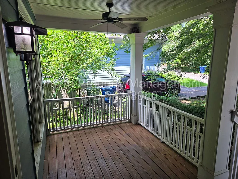 105 Selman St SE — Photo 2