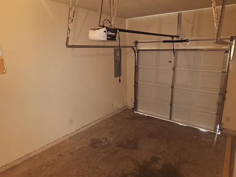 2621 Lee Ave — Photo 22