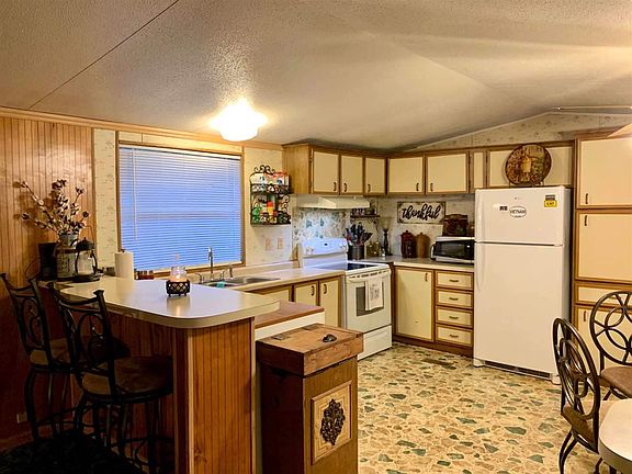 5th image of 135 County Road 1003
