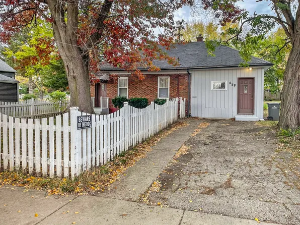 658 Algona Ave, Elgin, IL 60120
