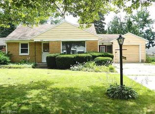 2220 Golfview Ave, Kalamazoo, MI 49001