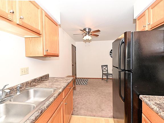 4th image of 141 W North St APT 10