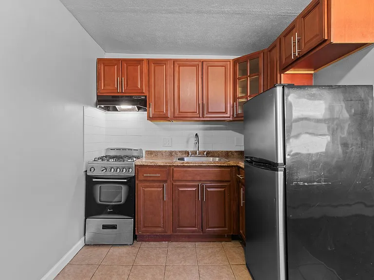 Elam Court — Photo 2