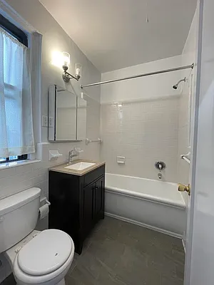 Rented by (Legacy) NY Quality Living Uptown | media 7