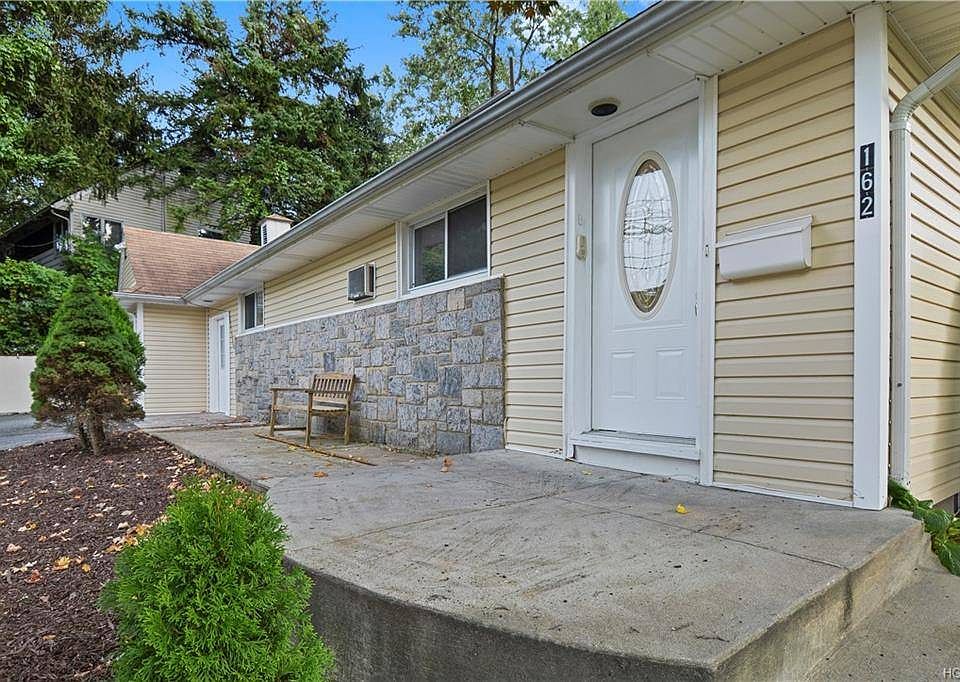 1st image of 162 Gailmore Dr