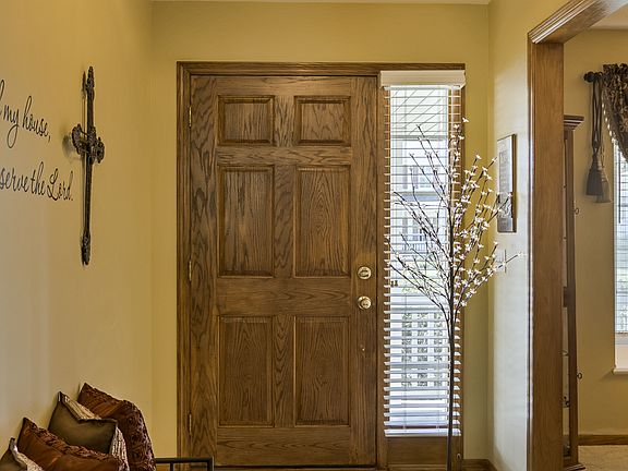 3rd image of 5202 Woodlane Dr