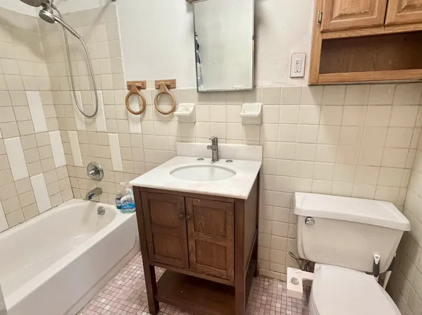 194 Saint Marks Avenue image 12 of 14