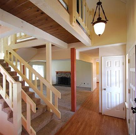 2nd image of 3024 E Grove Ave