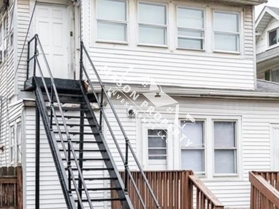 1st image of 17 N Sutphin St #2