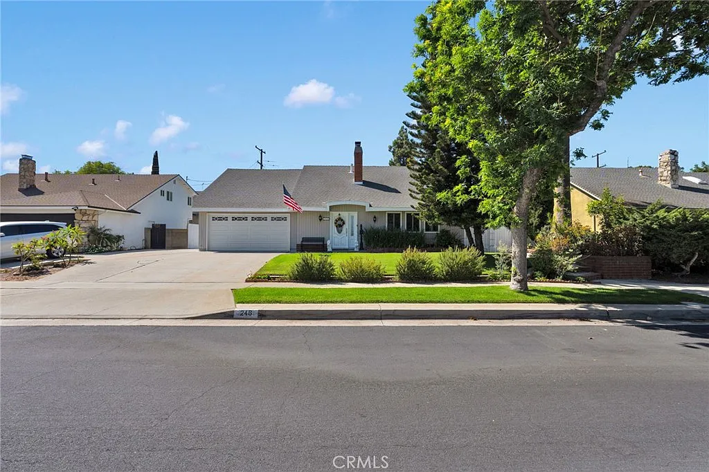 3 bed, 1878 sqft, $3,800 — Photo 1