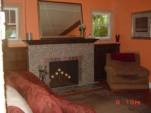 Living Room w/fireplace