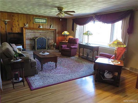 3rd image of 4507 Gentwood Dr