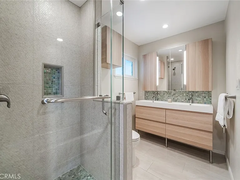 25262 Brigantine Dr — Photo 23