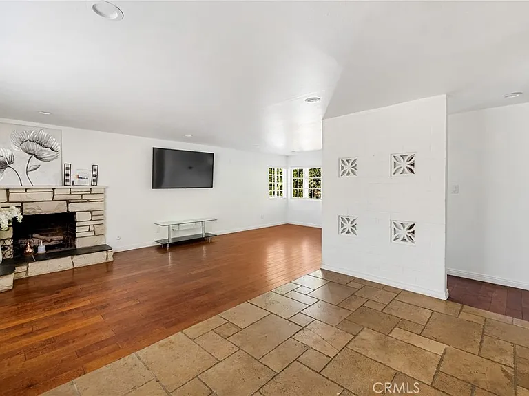 7044 White Oak Ave — Photo 9