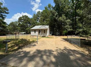 5811 W Jones St, Pine Bluff, AR 71602