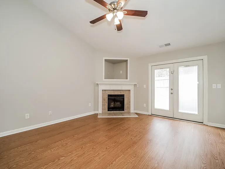 8416 Somerton Cir — Photo 3