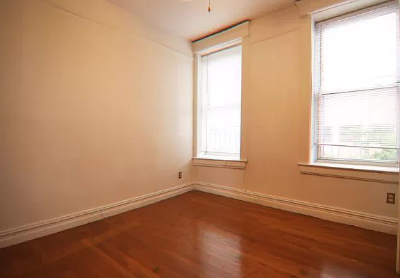 3rd image of 24-27 Steinway St #14