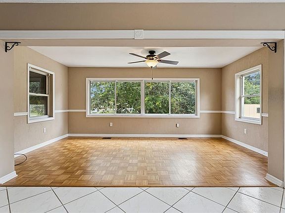 5th image of 4203 Kildaire Ave