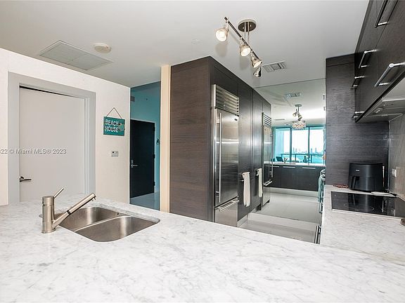 3rd image of 900 Biscayne Blvd Floor 0