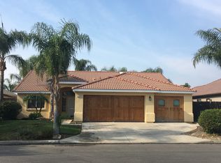 8561 N Woodrow Ave, Fresno, CA 93720