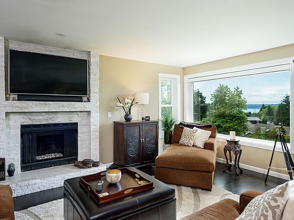 Cozy gas fireplace