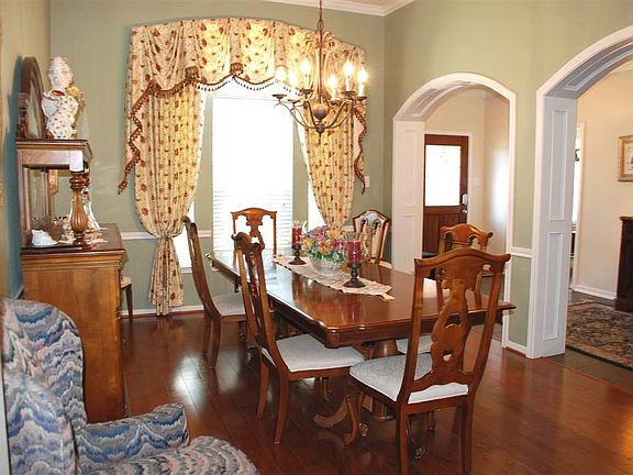 Formal dining room looking back in to Entry.