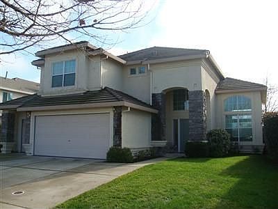 3rd image of 225 Farmington Cir