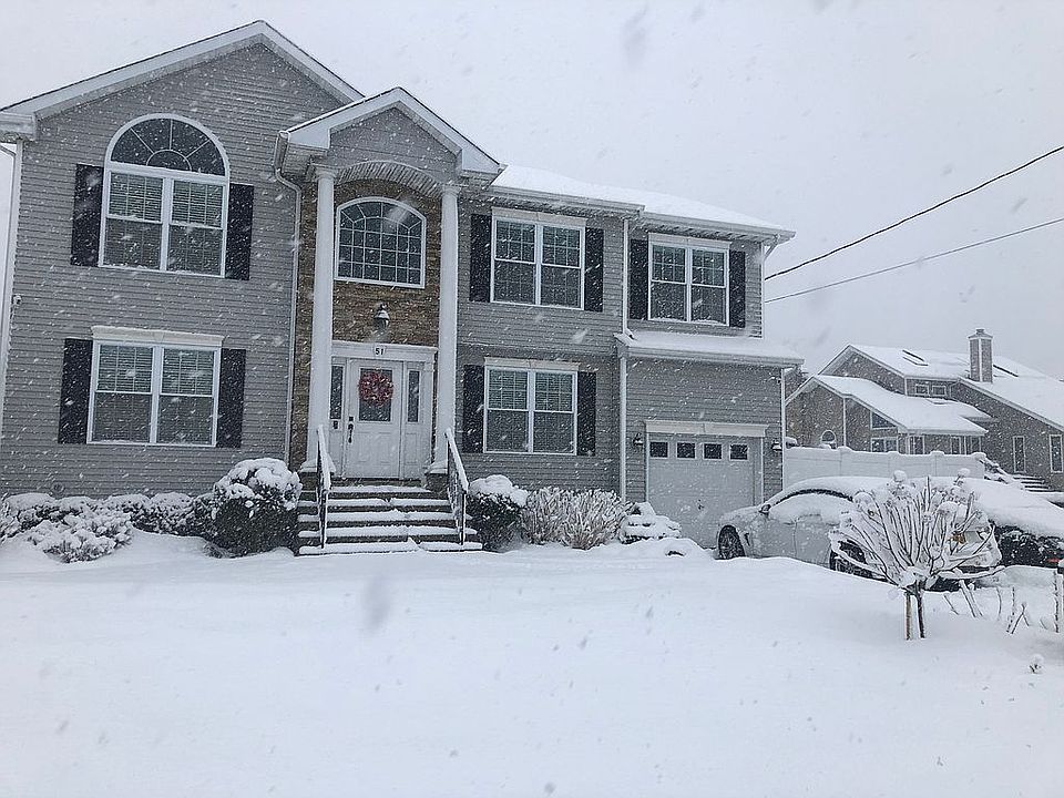 1st image of 51 Roosevelt Blvd